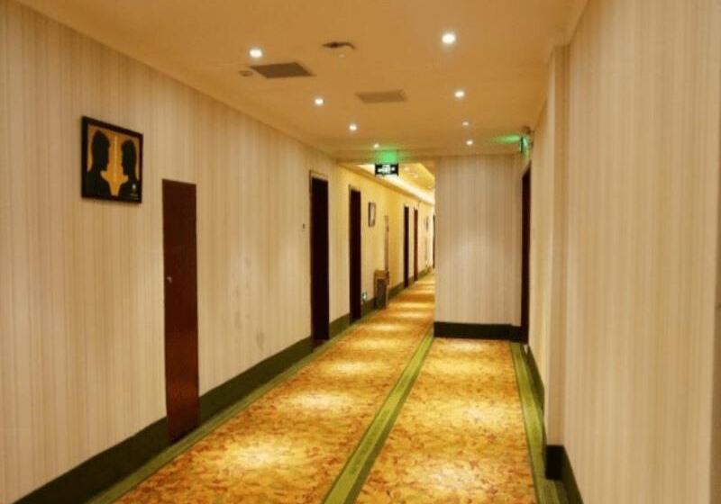 호텔 Greentree Inn Shandong Jining Chongzhou Train Statiom Beishuncheng Street