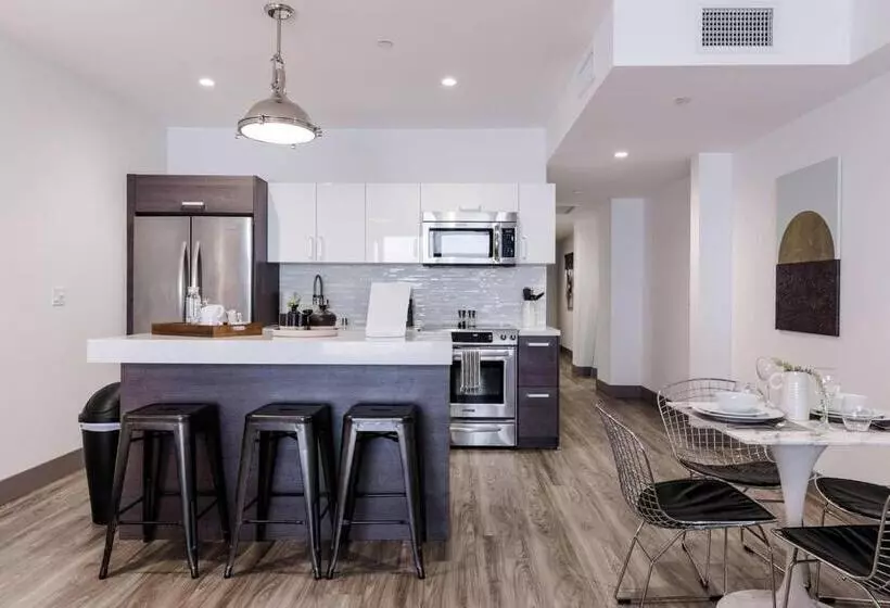 Abode Los Angeles   Downtown South Park