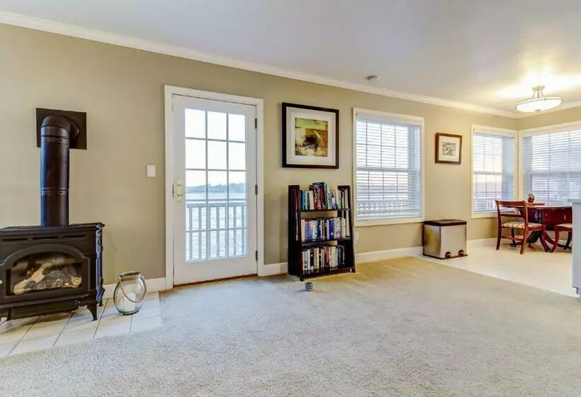 Hotelli Bayside Cottage