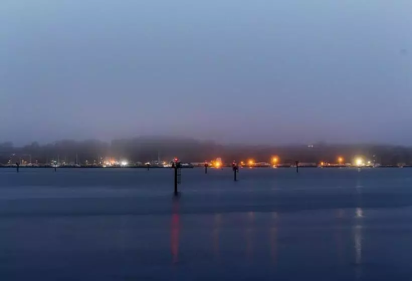 Hotelli Bayside Cottage