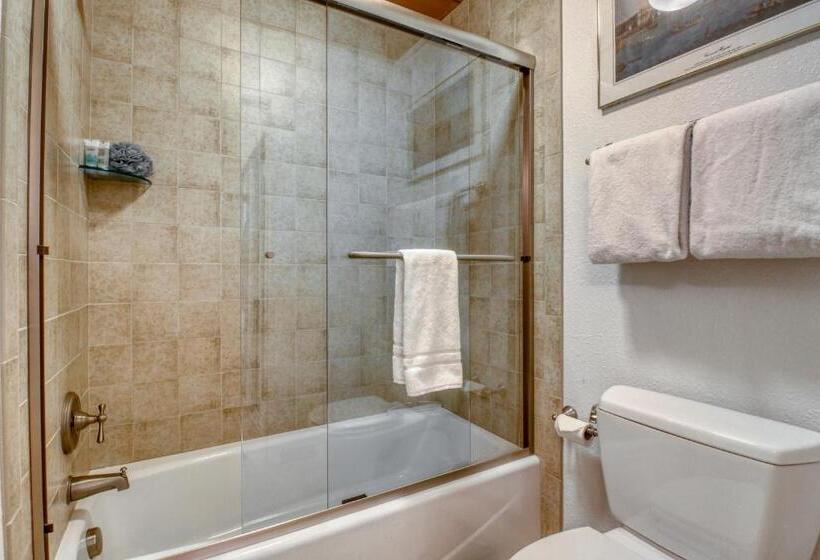 هتل Sun Valley Atelier Studio  Serenade