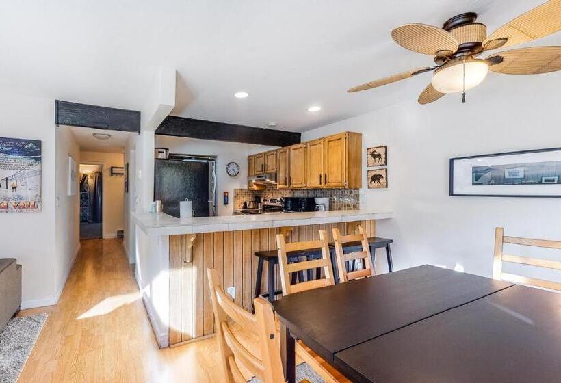 בית מלון כפרי Mountain Stream Condo