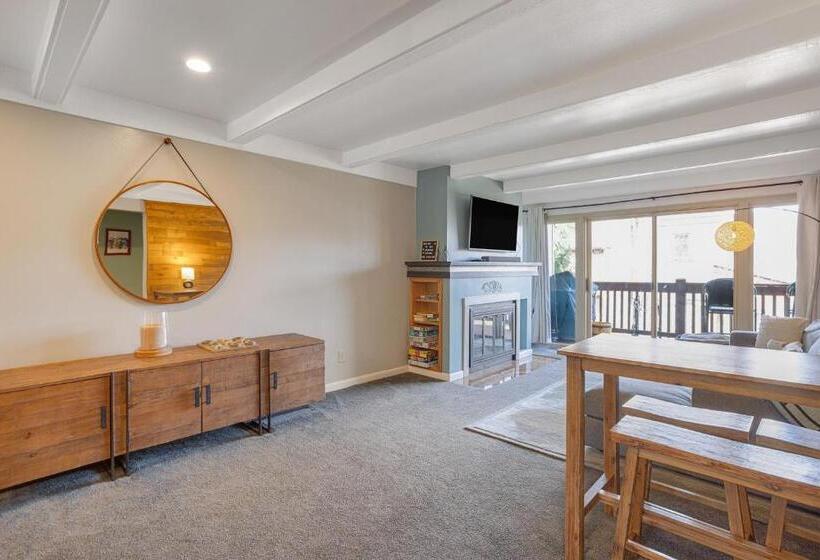 هتل Mountain Views & Meadows