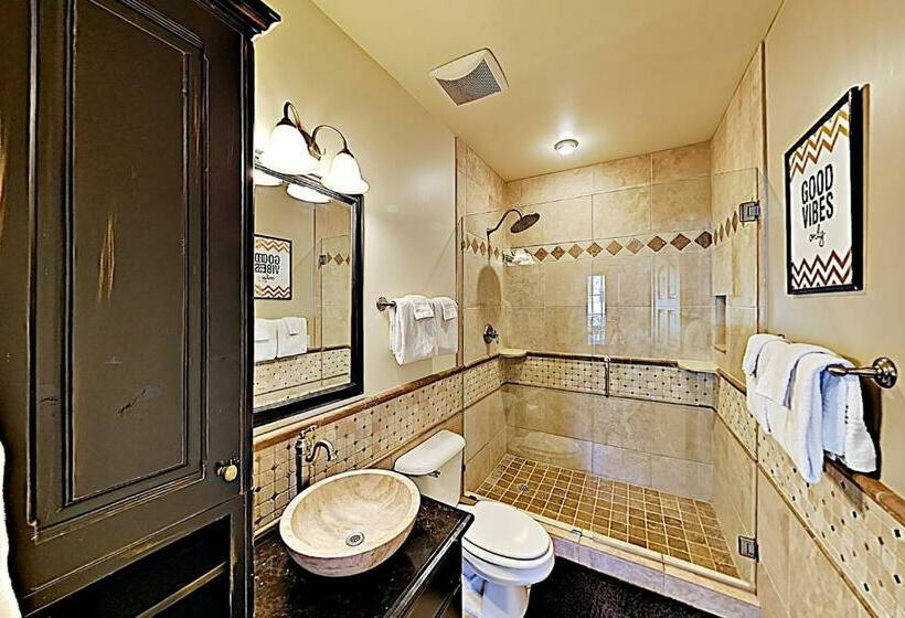 호텔 Soda Creek Retreat