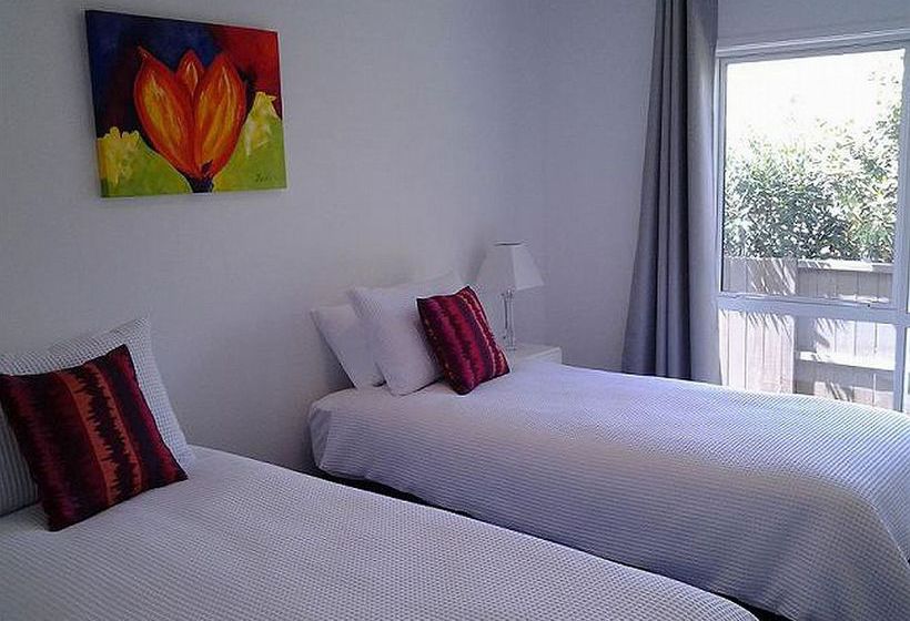 Amori Lodge Bed And Breakfast