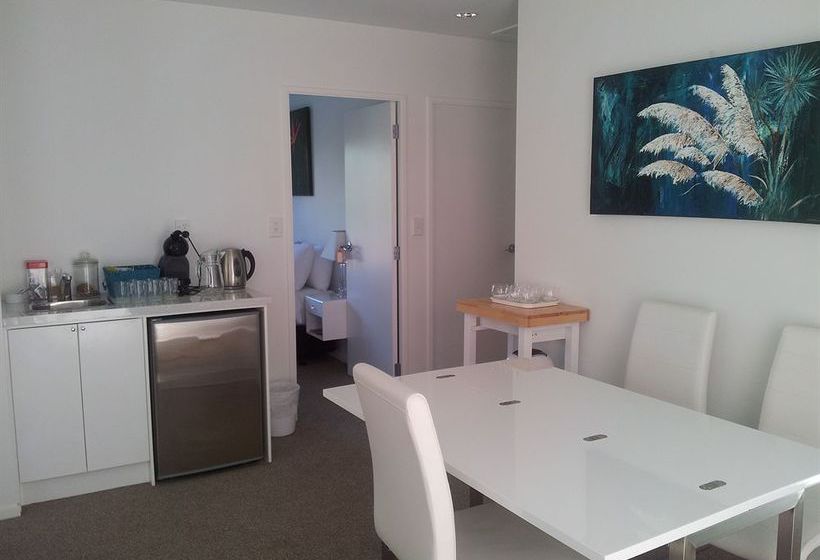 Amori Lodge Bed And Breakfast