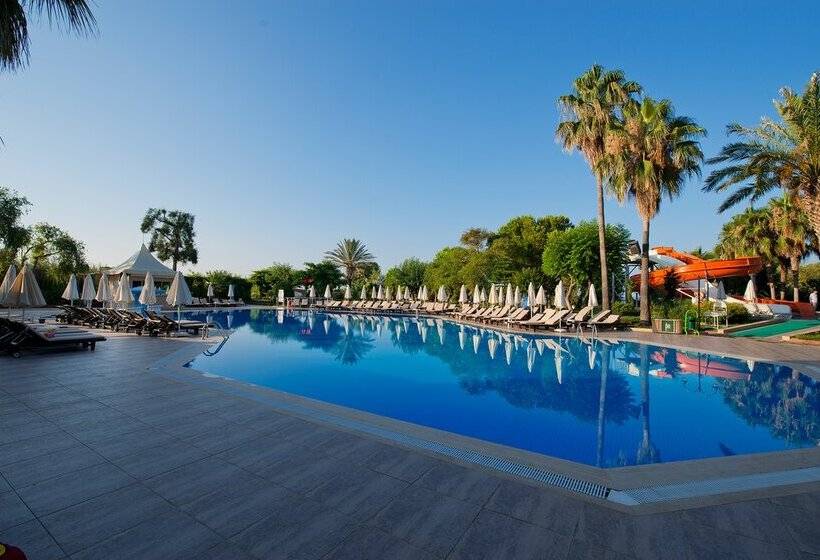 فندق Aventura Park