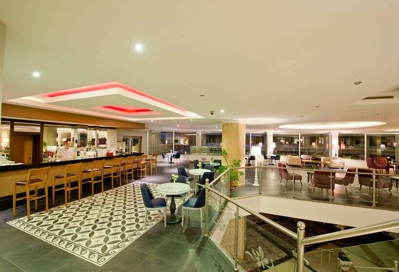 فندق Aventura Park