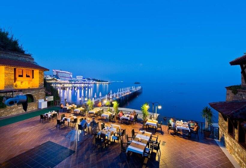 فندق Aventura Park