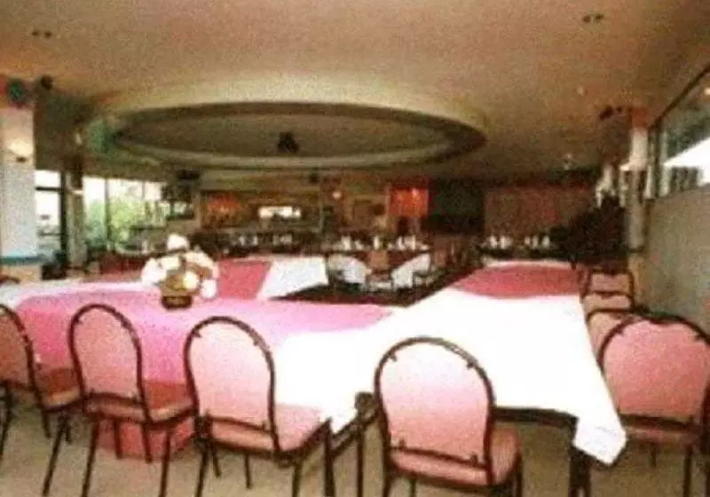 Hotel Chriscent Ville