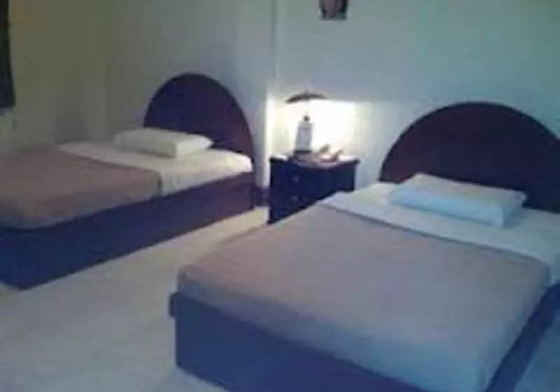 Hotel Chriscent Ville