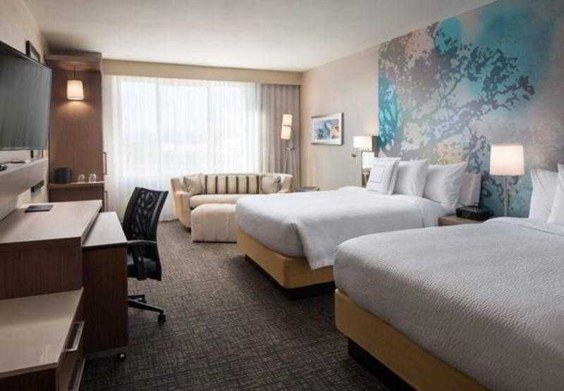 فندق Courtyard By Marriott Irvine Spectrum