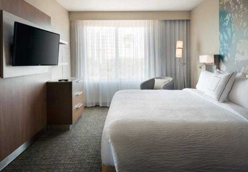فندق Courtyard By Marriott Irvine Spectrum
