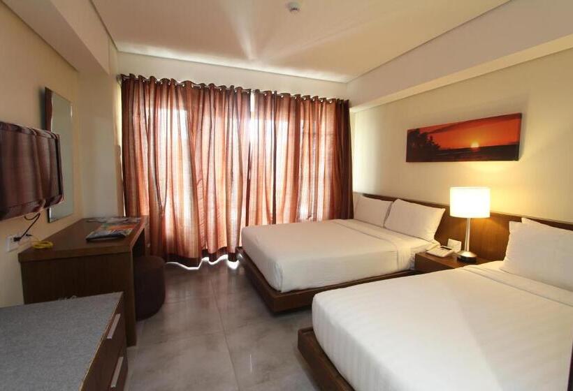 Отель Crown Regency Beach Resort