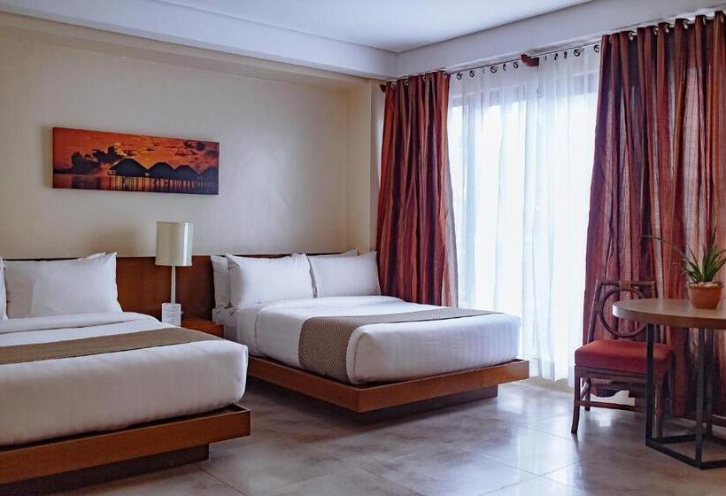 Отель Crown Regency Beach Resort