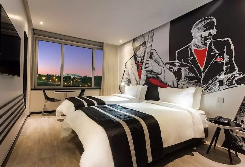 هتل Hf Fenix Music