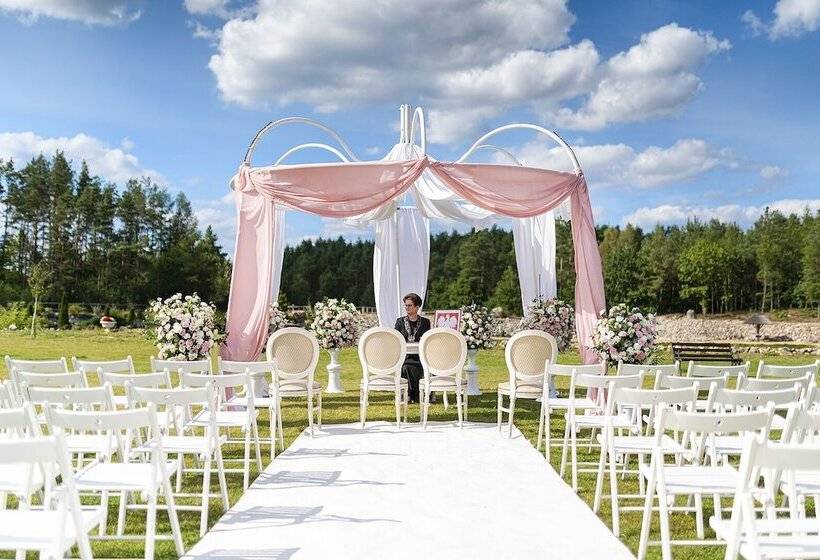 בית מלון כפרי Kiston