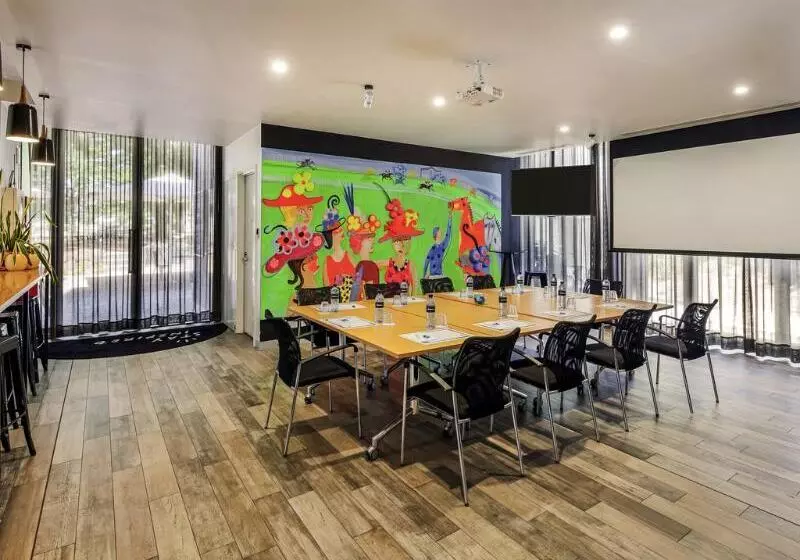 هتل Mercure Bendigo Schaller