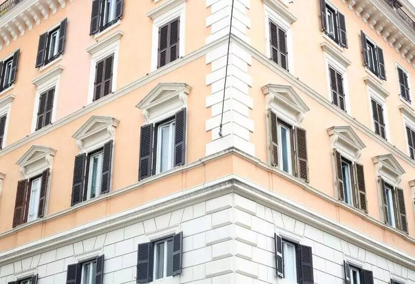 هتل Piccolo Di Piazza Di Spagna Suites