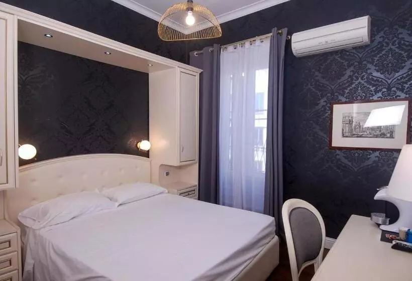 هتل Piccolo Di Piazza Di Spagna Suites