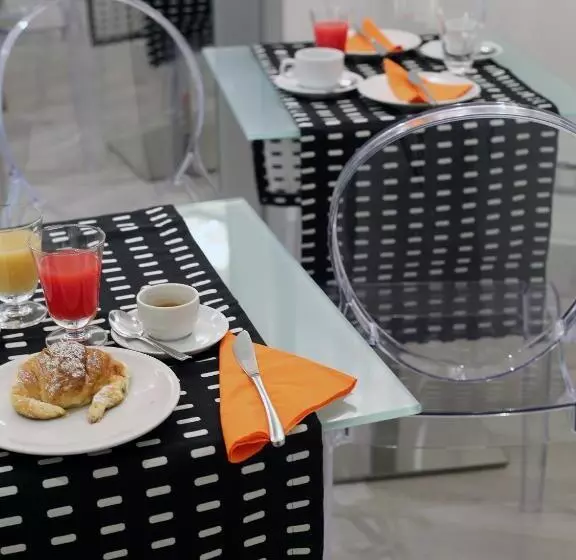 هتل Piccolo Di Piazza Di Spagna Suites