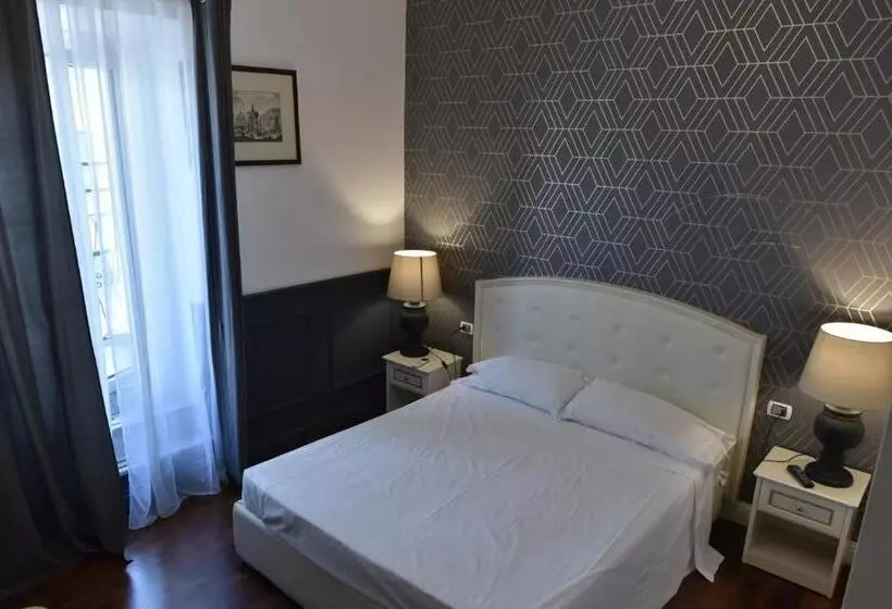 هتل Piccolo Di Piazza Di Spagna Suites