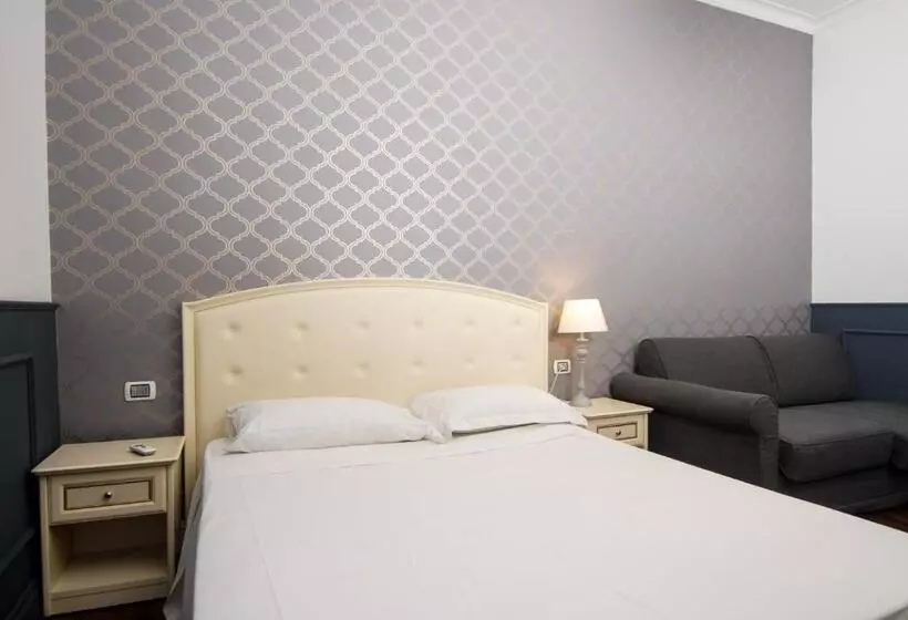هتل Piccolo Di Piazza Di Spagna Suites