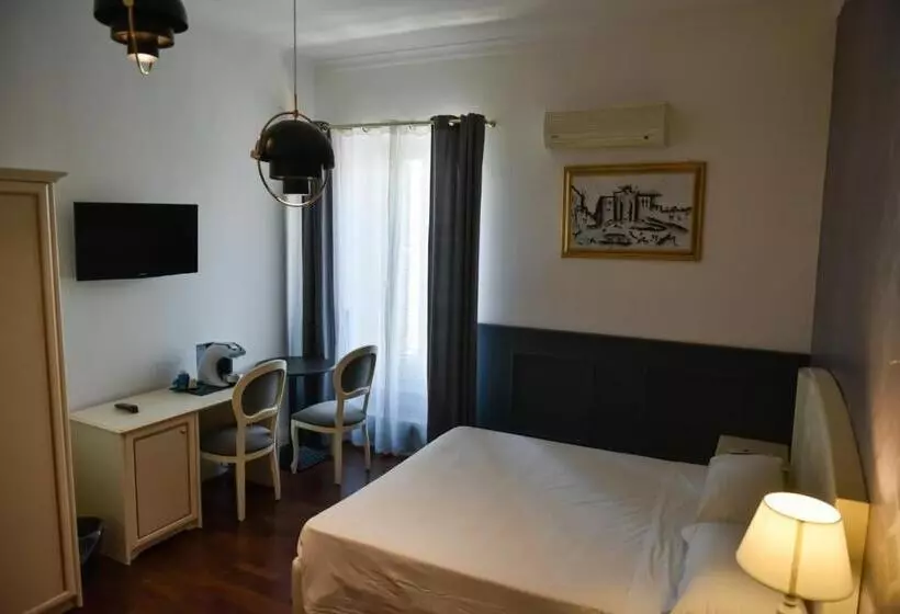 هتل Piccolo Di Piazza Di Spagna Suites