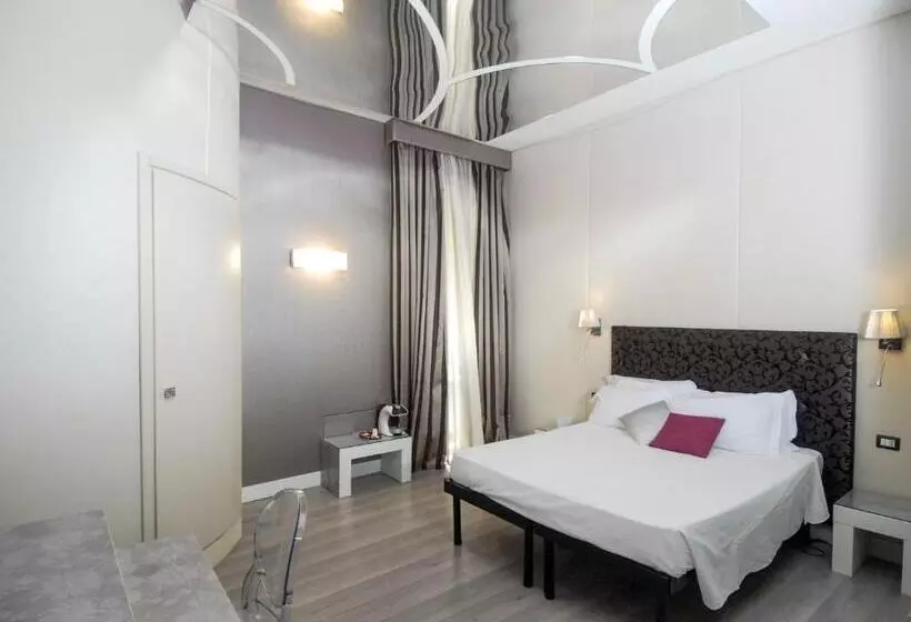 هتل Piccolo Di Piazza Di Spagna Suites