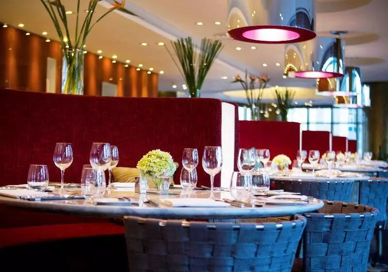 酒店 Pullman Saigon Centre