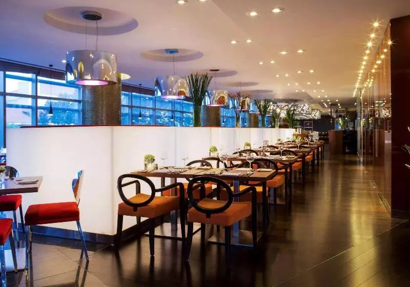 酒店 Pullman Saigon Centre