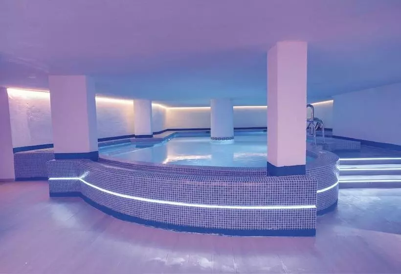 Hotel R2 Bahia Cala Ratjada  Adults Only