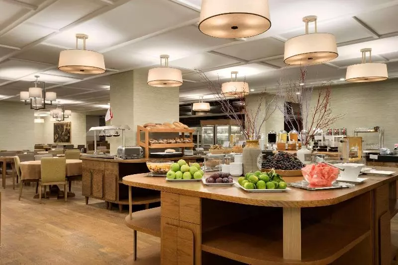 호텔 Ramada & Suites By Wyndham Adana