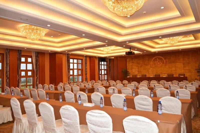 דירת נופש Golden Peacock Resort