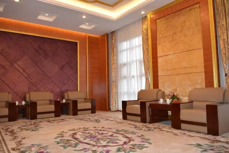 Residence Golden Peacock Resort