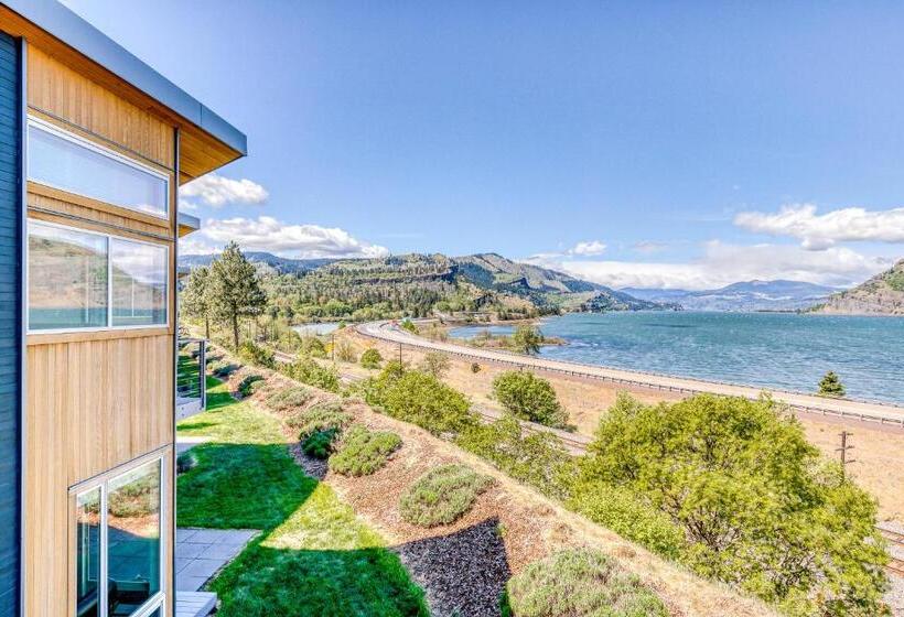 בית מלון כפרי Mosier Creek Place