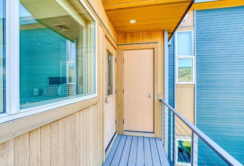 בית מלון כפרי Mosier Creek Place