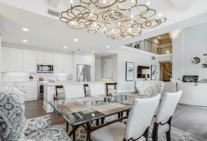 فندق Naples Square Paradise