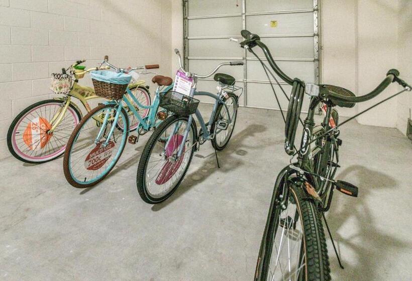 فندق Naples Square Paradise