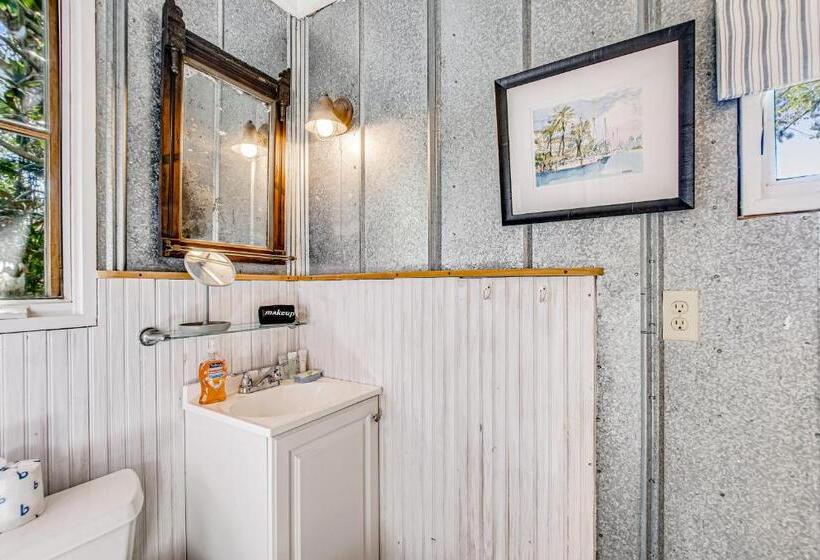 בית מלון כפרי Baby Breezy Tree House