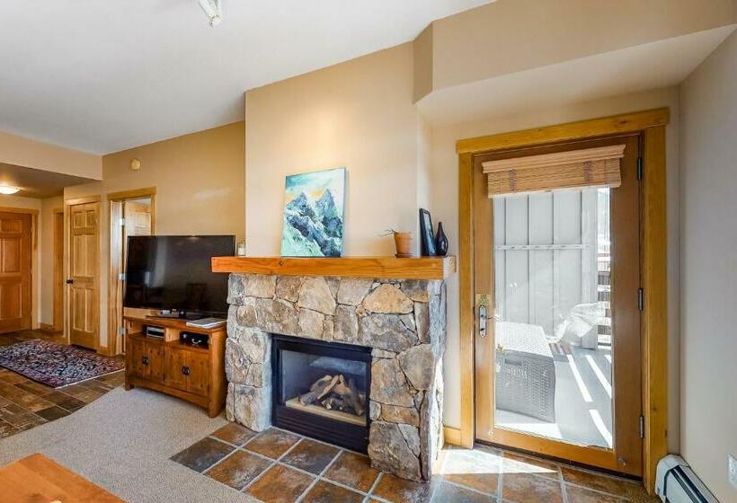 Отель Passage Point 606