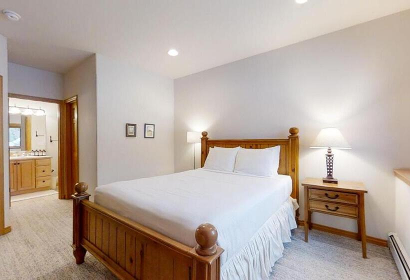 فندق Evergreens 03