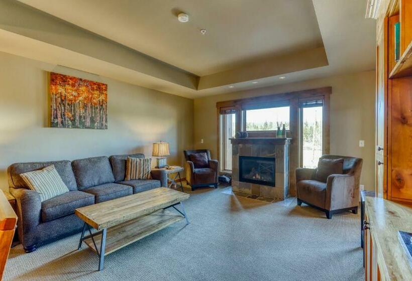 בית מלון כפרי Trailhead Lodge #201