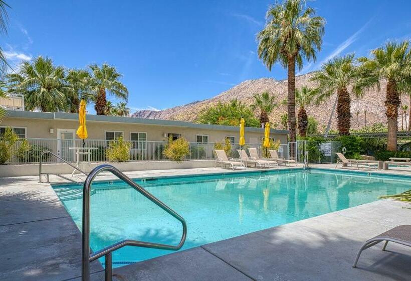 בית מלון כפרי Sordid Lives Condo Permit# 3202