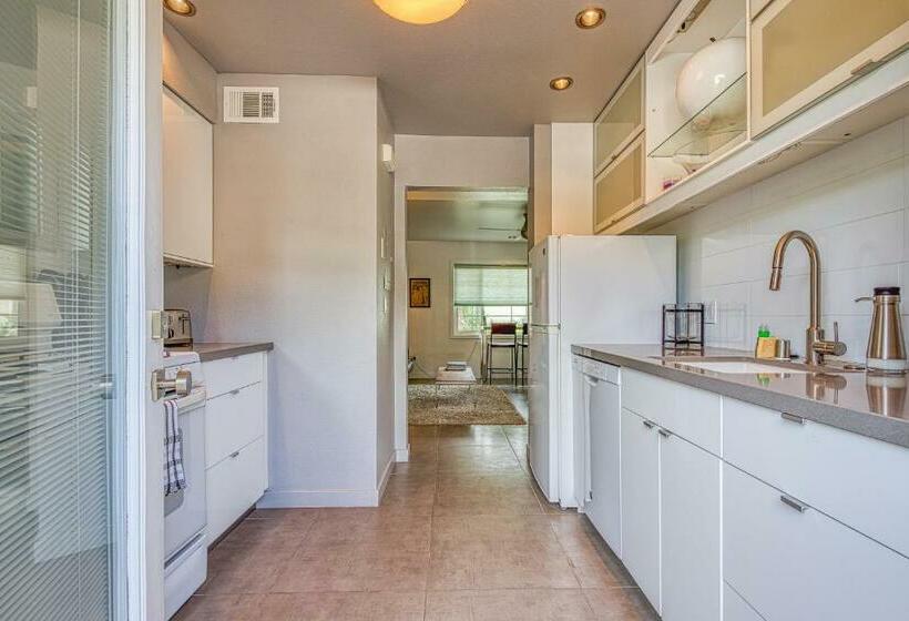 בית מלון כפרי Sordid Lives Condo Permit# 3202