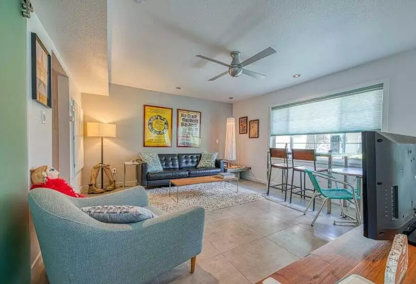 ホテル Sordid Lives Condo Permit# 3202