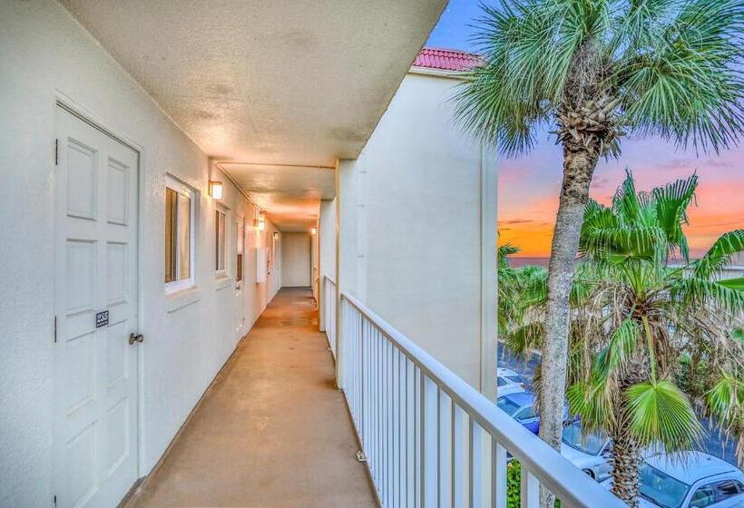 هتل Spanish Trace 235