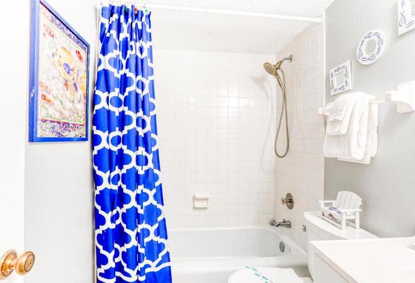 هتل Spanish Trace 235