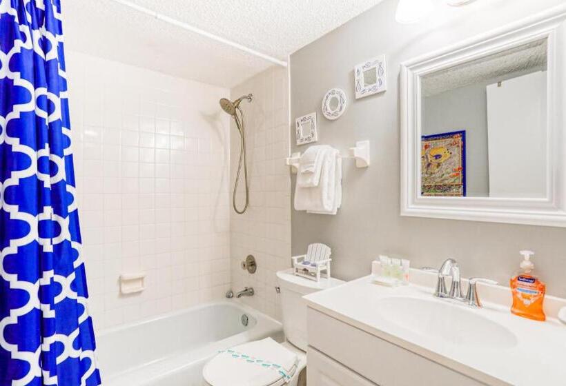 هتل Spanish Trace 235