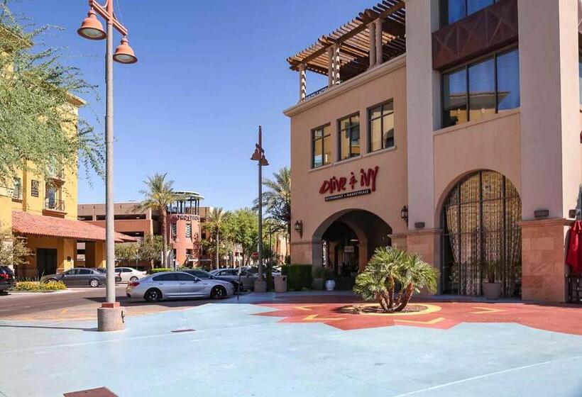 בית מלון כפרי Historic Oldtown Plaza 201